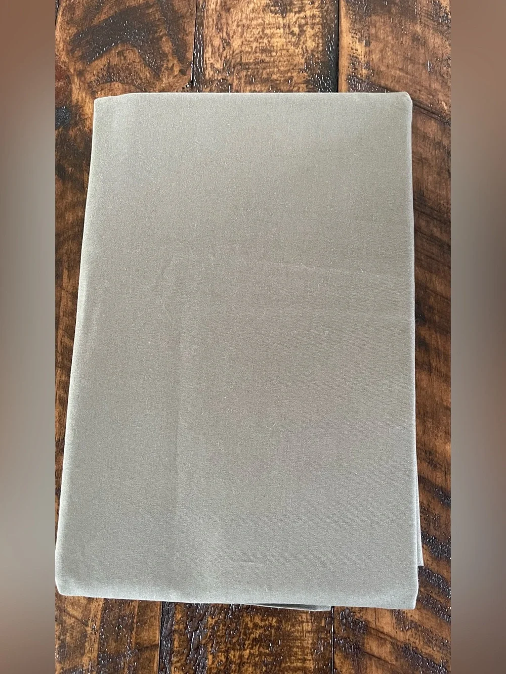 NEW Quince Organic Crisp Percale Pillowcase Set, Standard (Dusty Olive) - Picture 3 of 3